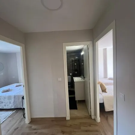Apartamento Yanis Apartment *