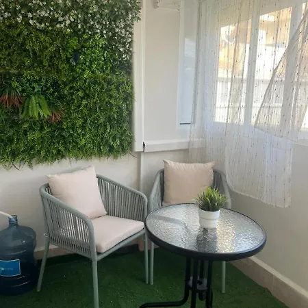 Apartamento Yanis Torrevieja